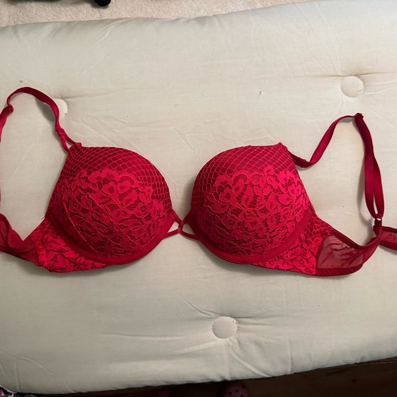 6 piece Victoria’s Secret Padded Push-up Bras - Picture 6 of 6